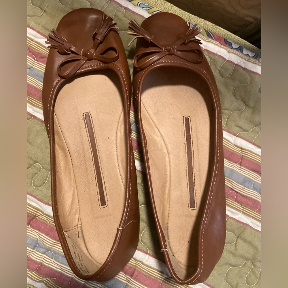 WMS Diamond Tasseled Medium Brown Slide Flats